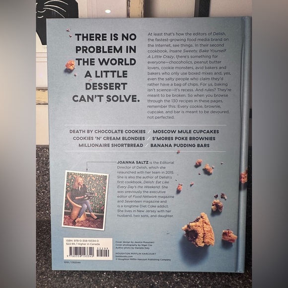 Delish Sweet treats recipe book, brand new - Picture 2 of 2